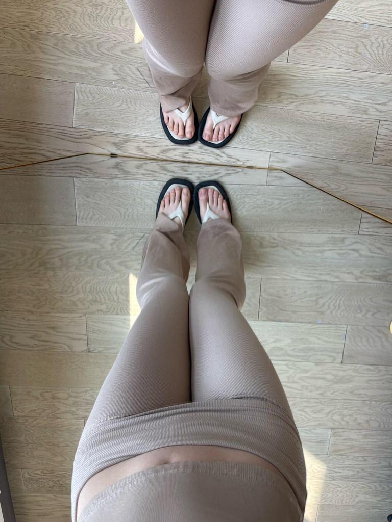 Spicy Girl Slim-Fit Micro-Flare Elastic Waist Pants for Women - Ribbed and Versatile Spring Casual Wear