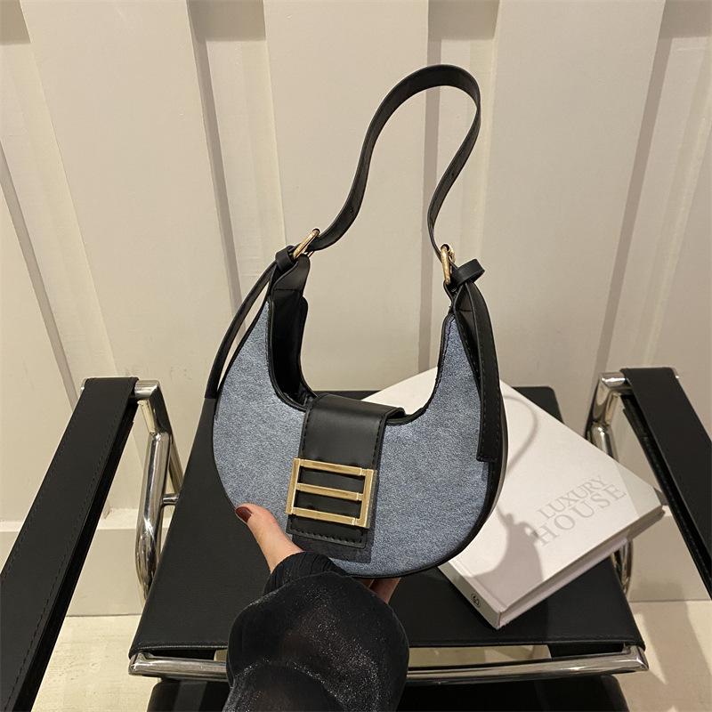 

В этом году популярная сумка женская летняя простая новая полумесяц ручная женская сумка подмышкой контрастного цвета модная одинарная чёрный