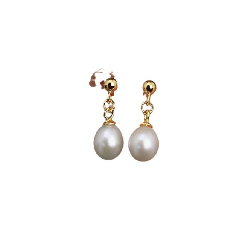 Natural freshwater pearl stud stud earrings S911 are pure silver, simple and versatile for a niche pea pendant earring, with a high-end feel for women