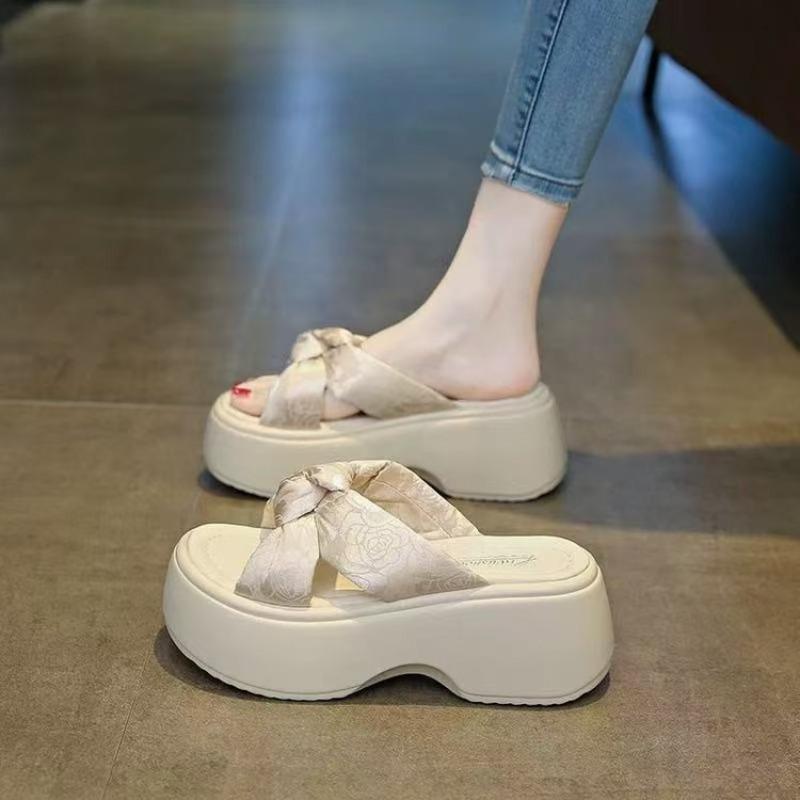 

Flip-flops for Women - New Style, Thick-soled, Casual Beach Shoes, Versatile, Slip-on Style 40 бежевий