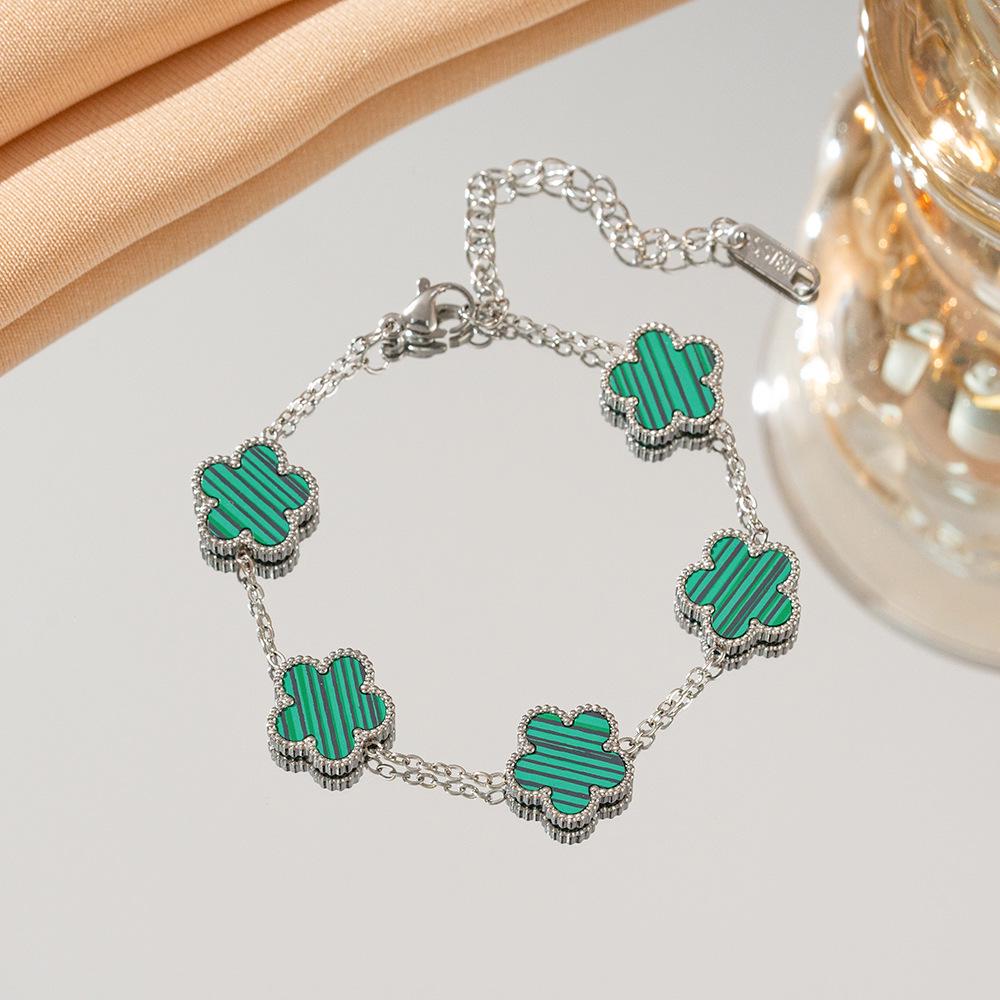 Náramek z titanové oceli s pětilístkovým jetelem – Luxusní 18k nerezová ocel, neblednoucí, dámská módní bižuterie