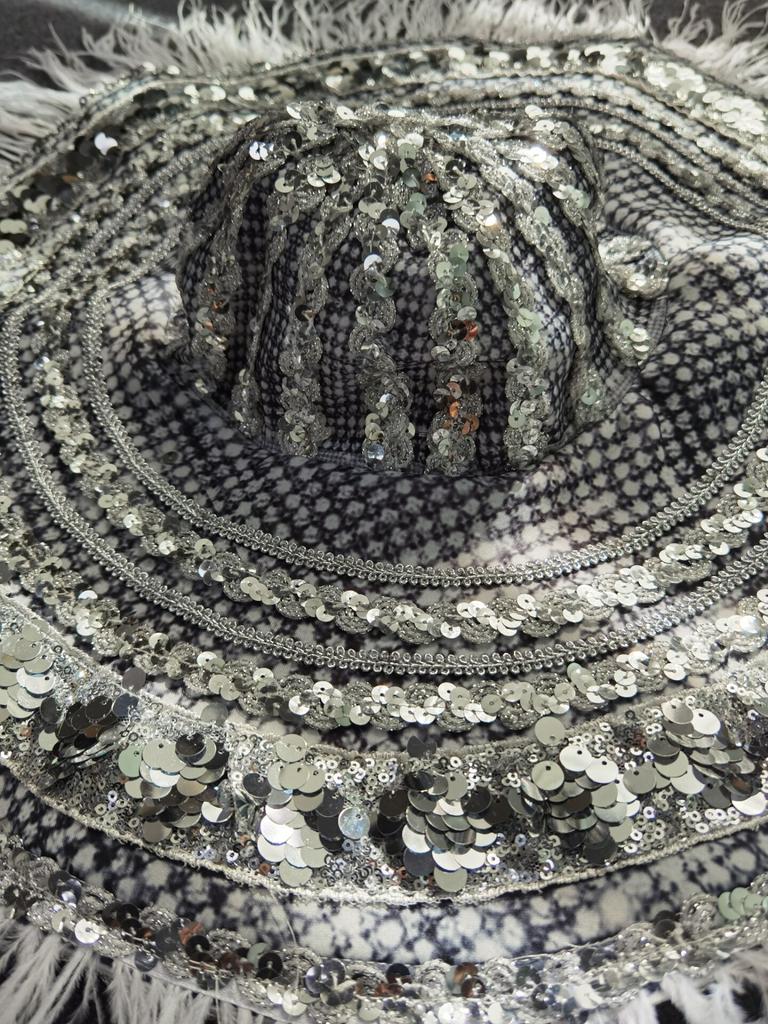 Cappello Sexy con Frange e Paillettes a Tesa Larga per Donna Ballerina da Club Cantante Performance sul Palco Accessori Cappelli da Festa Matrimonio Cappelli a Tesa Larga Morbidi