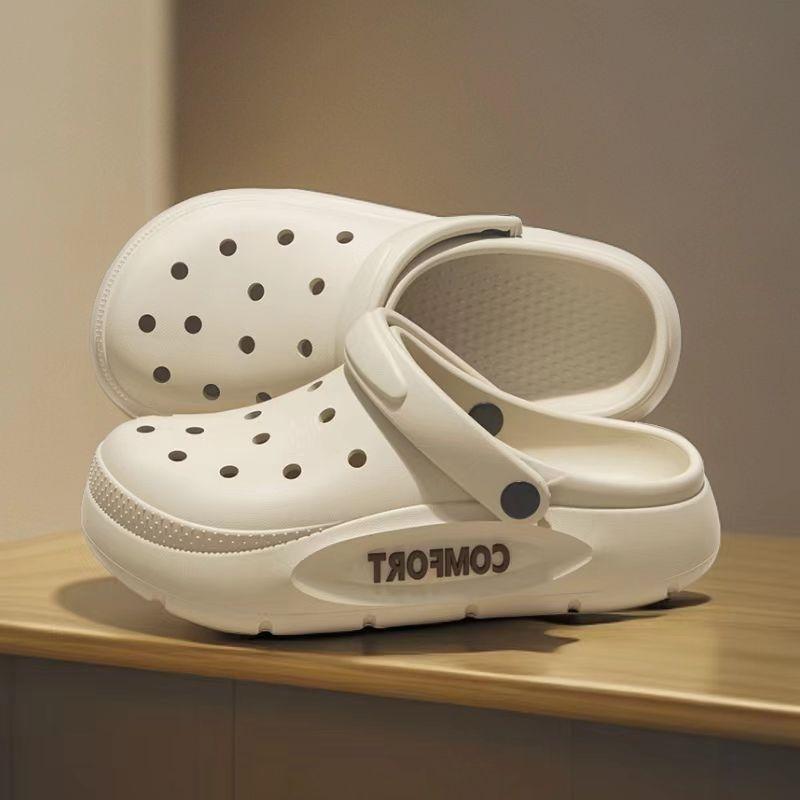 Lightweight Perforated Shoes for Couples, Anti Slip Summer Sandals, Durable for Outdoor Driving for Both Men and Women.