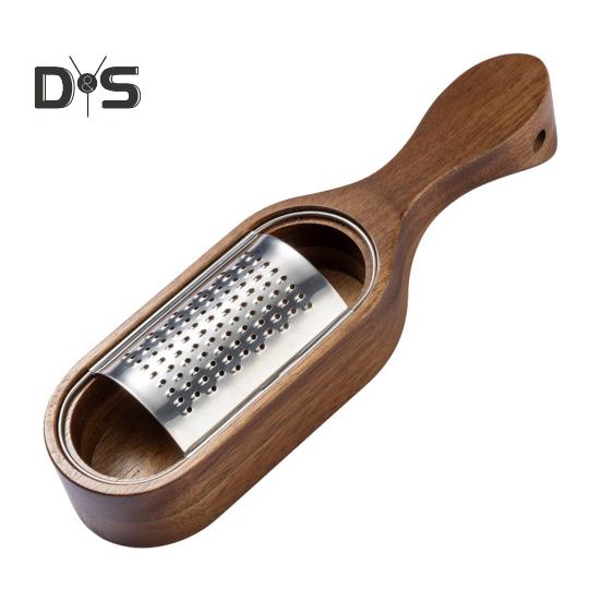 Ostrivjärn i rostfritt stål med trähandtag Vassa blad Effektivt ostrivningsverktyg för ost Choklad Frukter Handhållet rivjärn Skedrivjärn