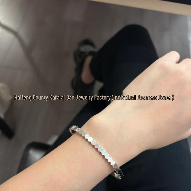 Luxury Honeycomb Polished Bangle: CNC High Version Fashion for Women