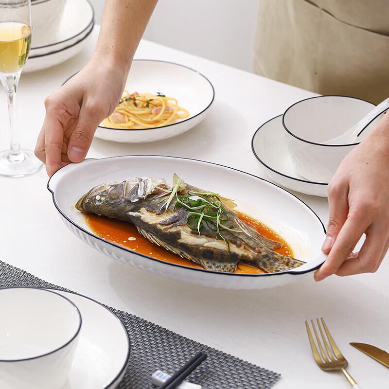 Wuhe Diamond Pattern 12-inch European Style Fish Plate