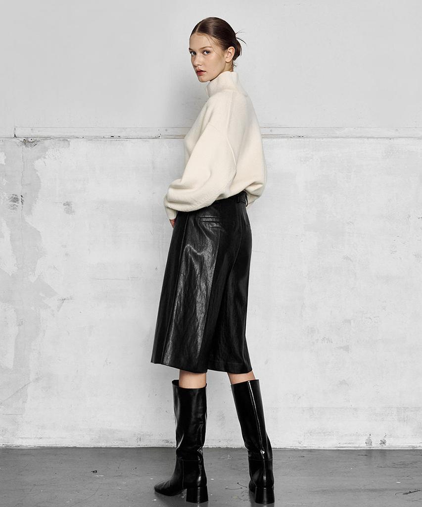 Laneonkyulleoseu Faux Leather Bermuda Pants_Black