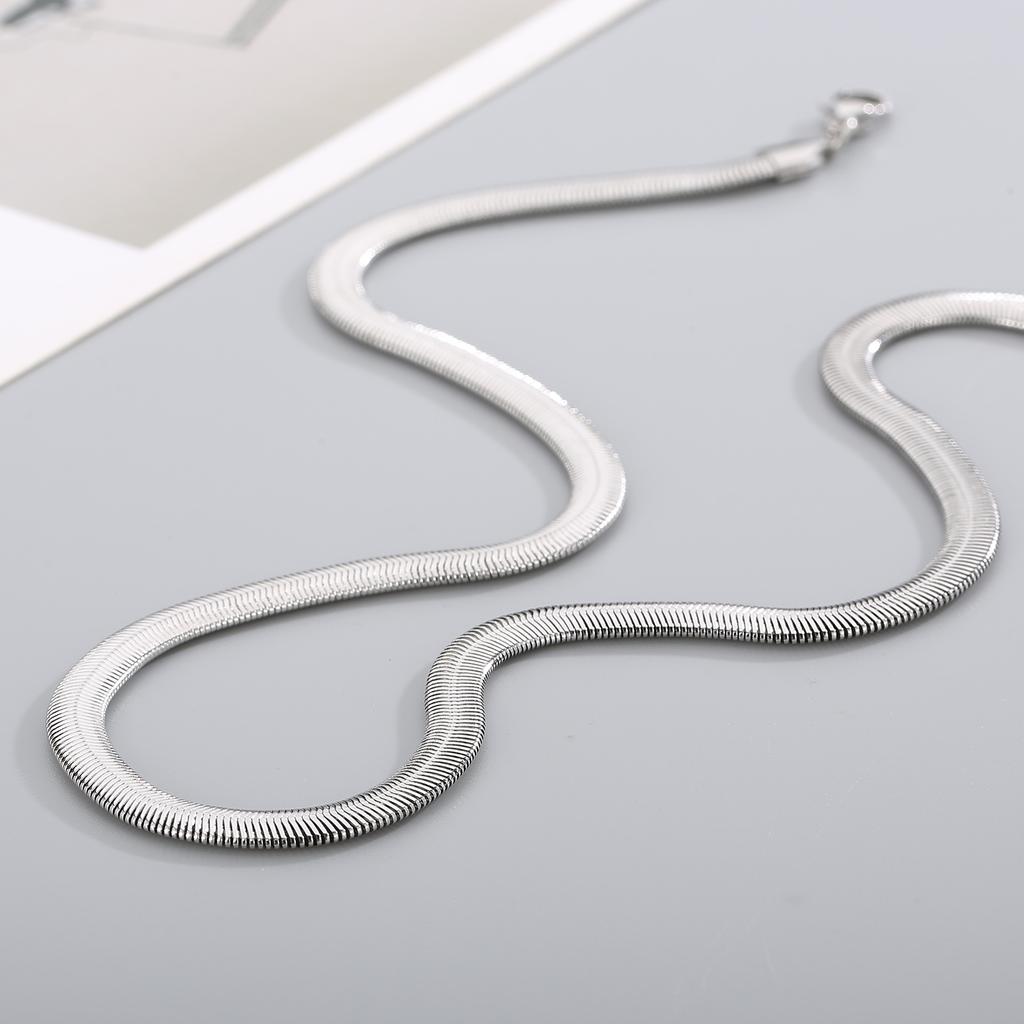 Four-color 6/8mm Chunky Braided Snake Chain Trend Stainless Steel Men Ladies Choker Flat Link Fashion Accessories