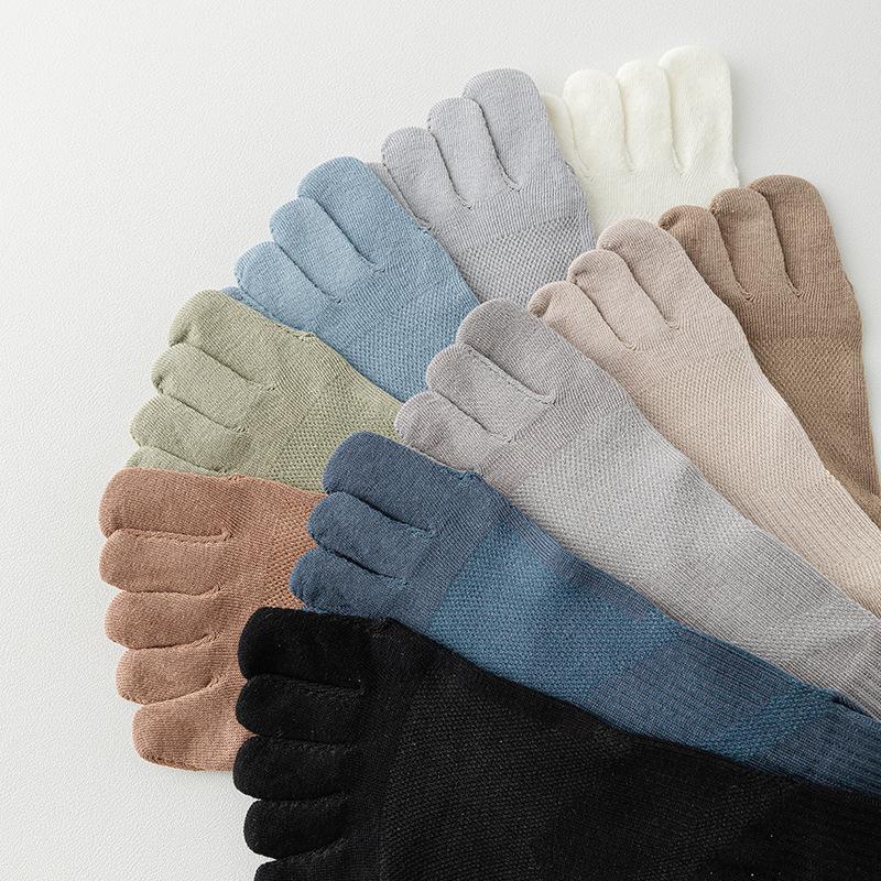 Men's Breathable, Lightweight Sports Cotton Boneless Five-fingered Short Socks