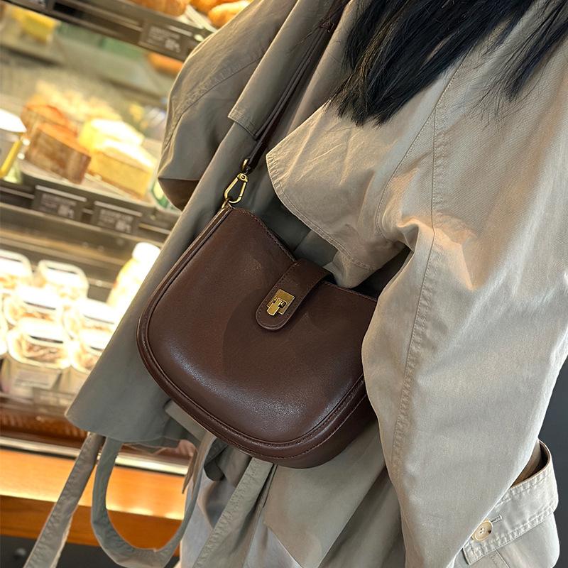 Women's New Saddle Bag, Crossbody Bag, High-end Leather Women's Bag, Versatile Underarm Single Shoulder Small Bag