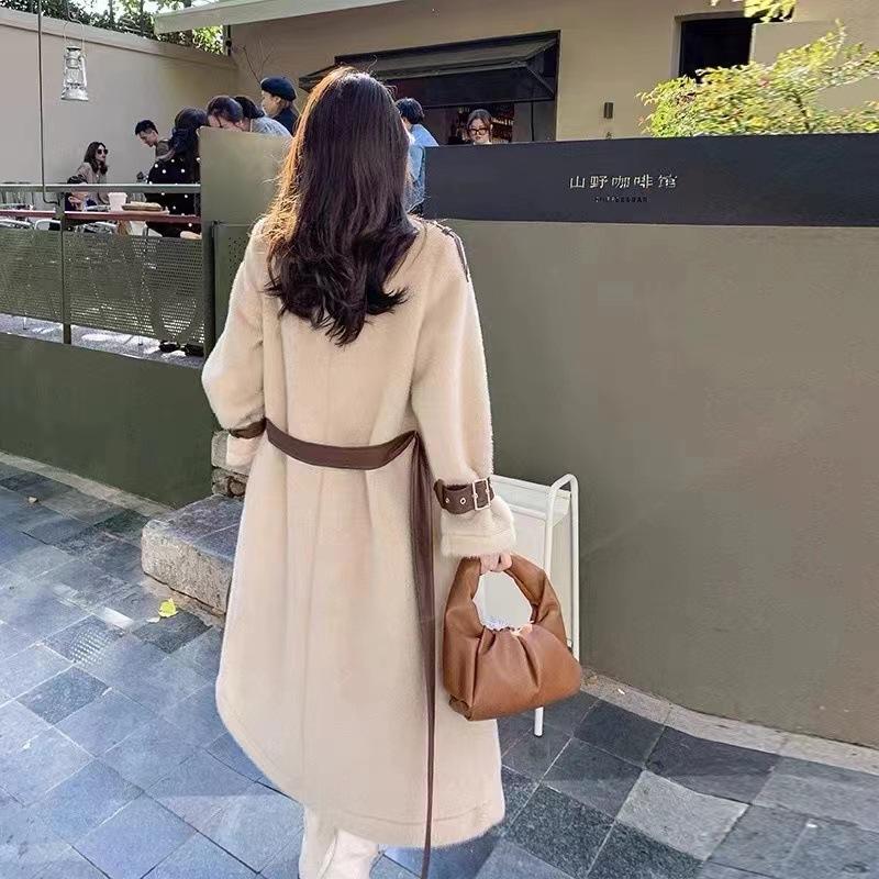 Stand Up Collar Belt, Light Luxury Mid Length Fur Integrated Coat  Women's 2025 Winter New Warm Imitation Mink Fur Fur Fur