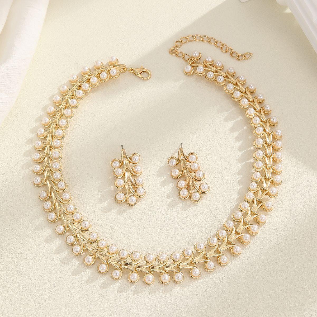 

High Sense Pure Desire Wind Pearl Neck Chain Female Sense Collarbone Chain Internet Celebrity Necklace