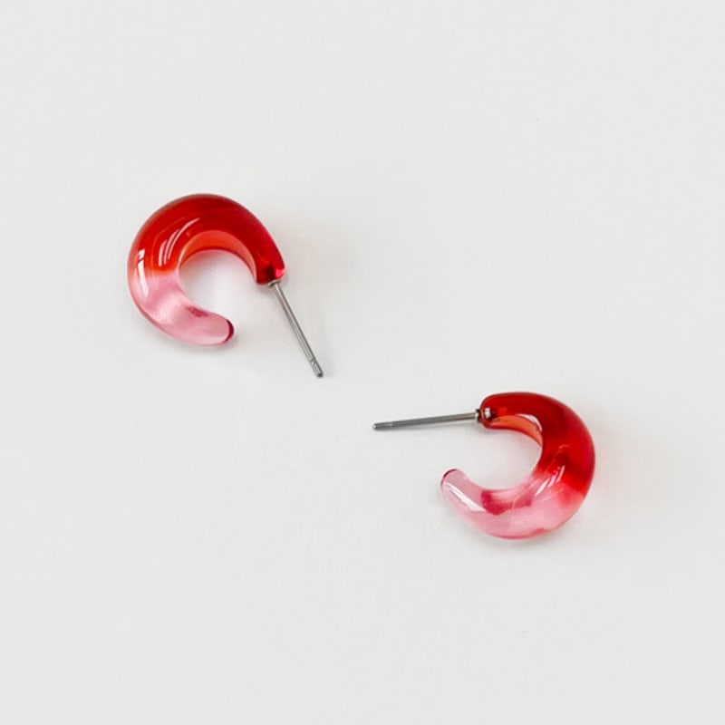 FANTASTIC PLANET red gradation moon earrings