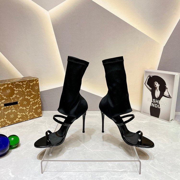 

2025 Интернет знаменитости популярные сандалии женские летние римские туфли на высоком каблуке с ремешком нишевая белая шпилька с открытым носком классные ботинки 39