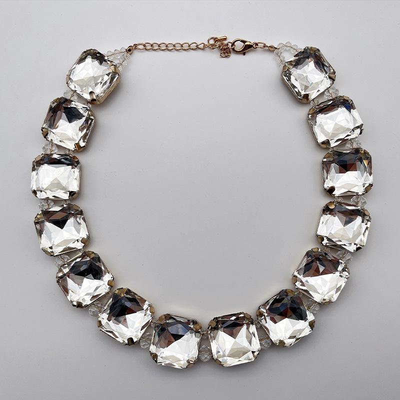 

Европейско-американское квадратное хрустальное ожерелье 23 мм - Легкая роскошь и мода