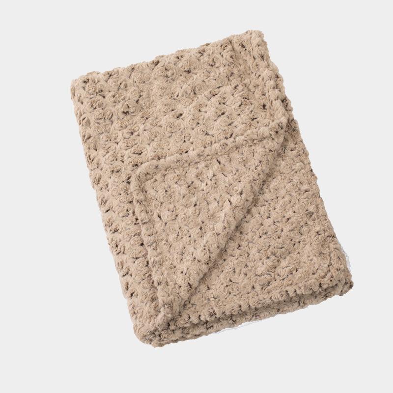 Universal Pet Blanket for Cats and Dogs Soft Warm for Cuddling Anti Cold Cozy Bed Cover Machine Washable Pet Mat for Kennel