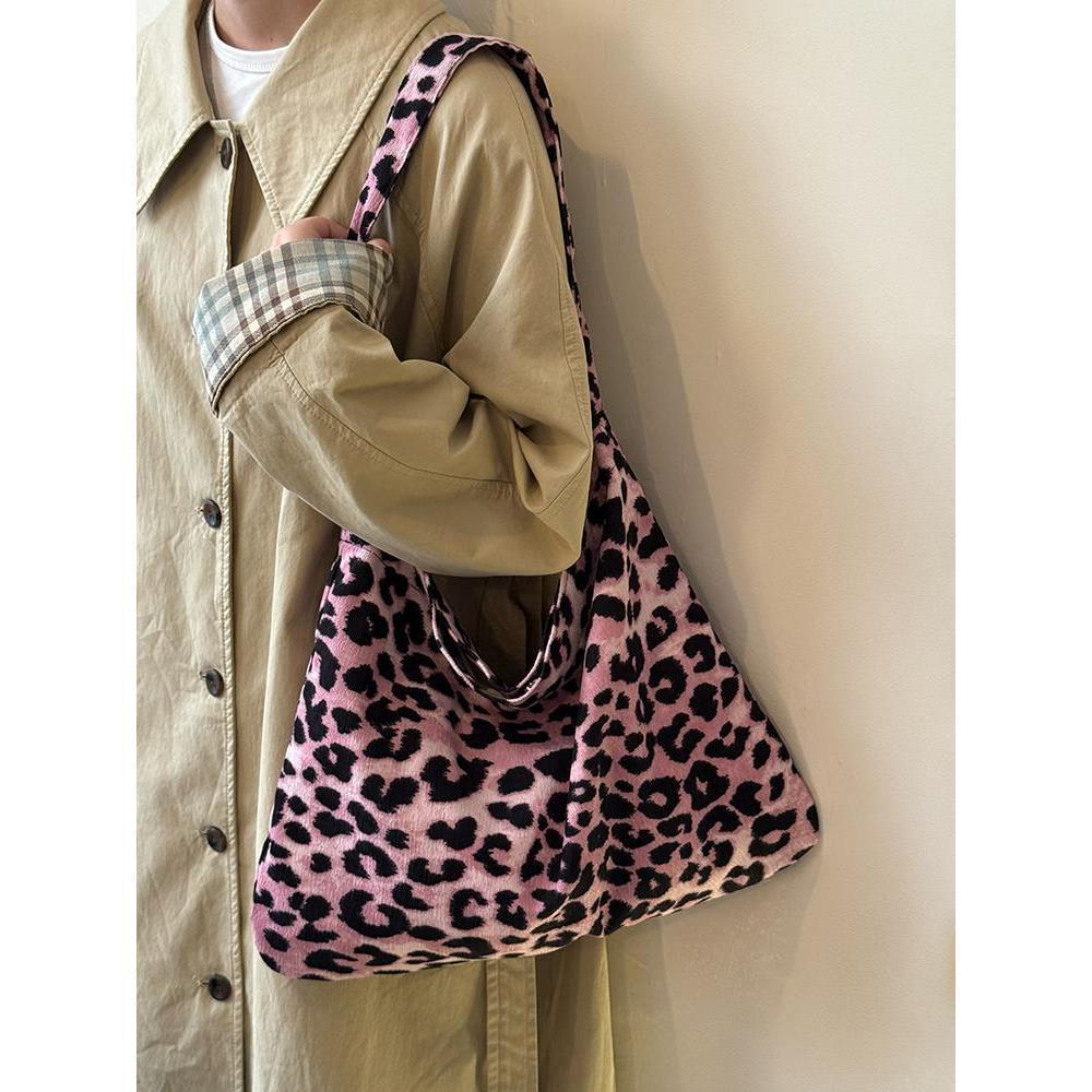 

Корейская холщовая сумка большой вместимости с леопардовым принтом, новая ленивая нишевая наплечная сумка-мессенджер для поездок на работу, универсальная сумка-тоут фиолетовый