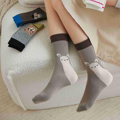 Weiße Socken Damen Lustige Illustrationssocken Trendige Japanische Niedliche Cartoon Katze Kleiner Bär Persönlichkeit Mittellange Socken