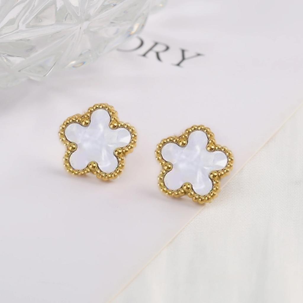 jewelry sales stainless steel five-leaf flower necklace bracelet earrings set high sense women's shamrock jewelry party
