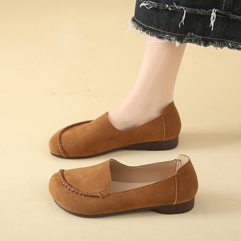Old Beijing cloth shoes women s large size - 4 one-pedal flat-soled maternity shoes autumn leather soft-soled mother 42 коричневый 3980₽