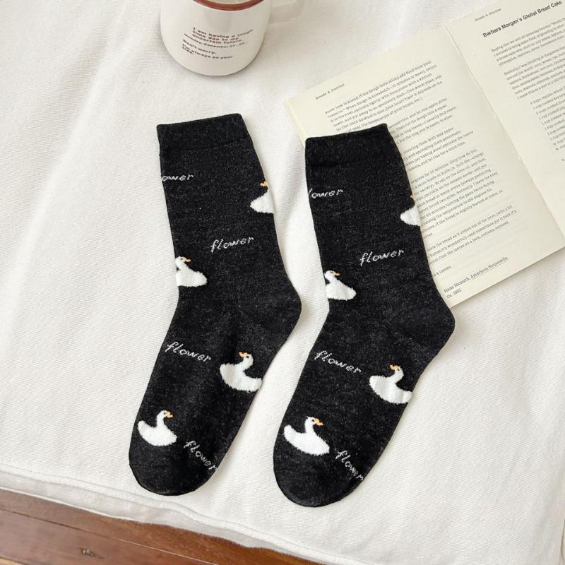Big White Goose Cotton Socks, Girls' Autumn and Winter Feather Yarn Cute Embroidered Mid-calf Socks, Cartoon Student Casual Socks