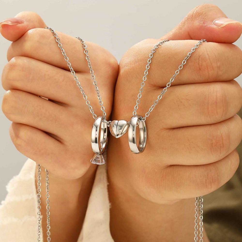 New INS Style Couple Ring Pendant Necklace Magnetic Attraction Heart Shape Charm Zinc Alloy Color Neckchain Valentine's Day Gifts