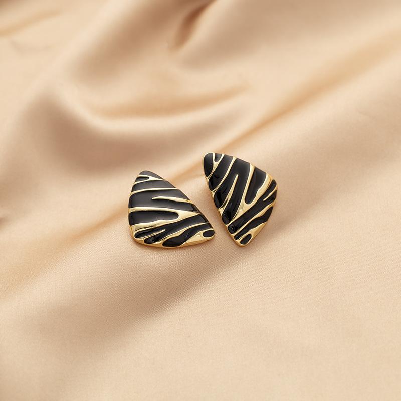 Fashionable Metal Geometric Enamel  Earrings Simple Mosquito Ear Clips