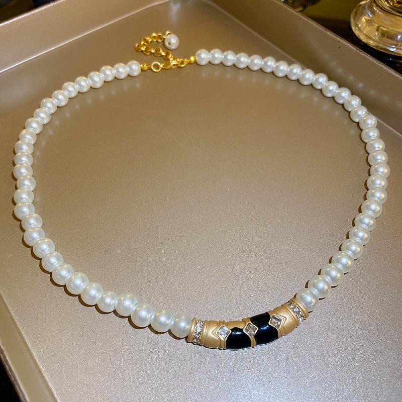 Naszyjnik z kwiatem z cyrkonii w stylu retro - Łańcuszek na obojczyk w stylu light luxury