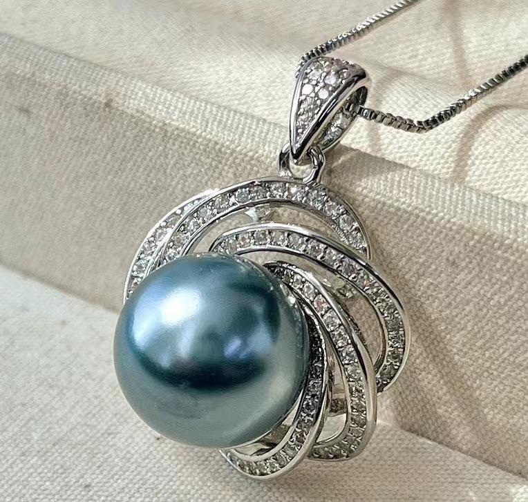 Vintage luxury Tahitian platinum gray black pearl pearl pendant bead pendant niche positive round strong light
