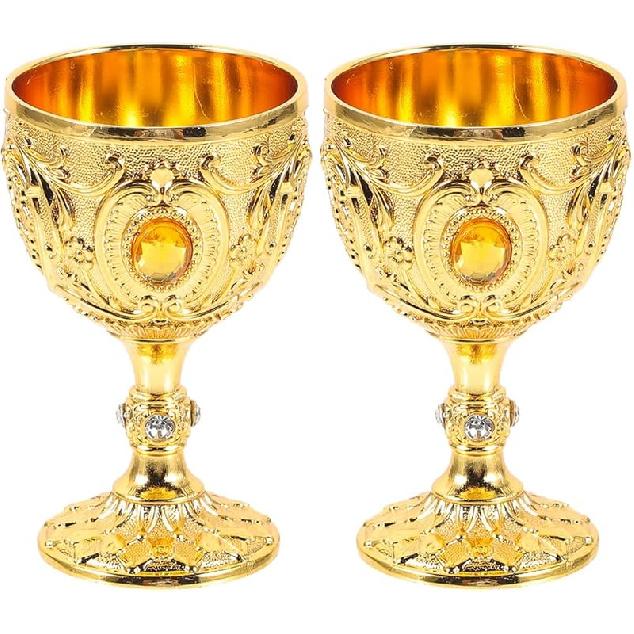 Amosfun 2.7 Inch Retro Goblets Metal Wine Cups Royal Chalices Medieval European Style Embossed Drinking Cups Party Favors 30ml Red
