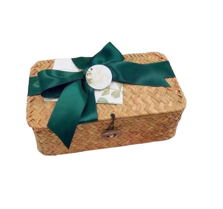 Creative Rattan Woven Wedding & Bridesmaid Souvenir Gift Box