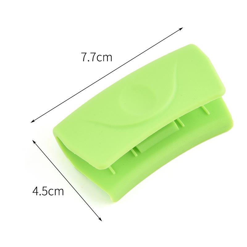 A Pair of Silicone Insulating Pot Ear Clips