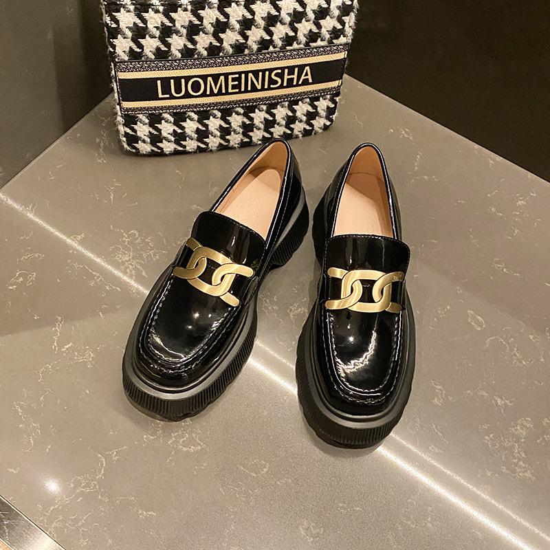 

Лакированные кожаные кроссовки на платформе женские брендовые дизайнерские оксфорды с металлическими цепочками элегантные женские лоферы в стиле Лолита роскошные туфли Bullock 6.5 чёрный