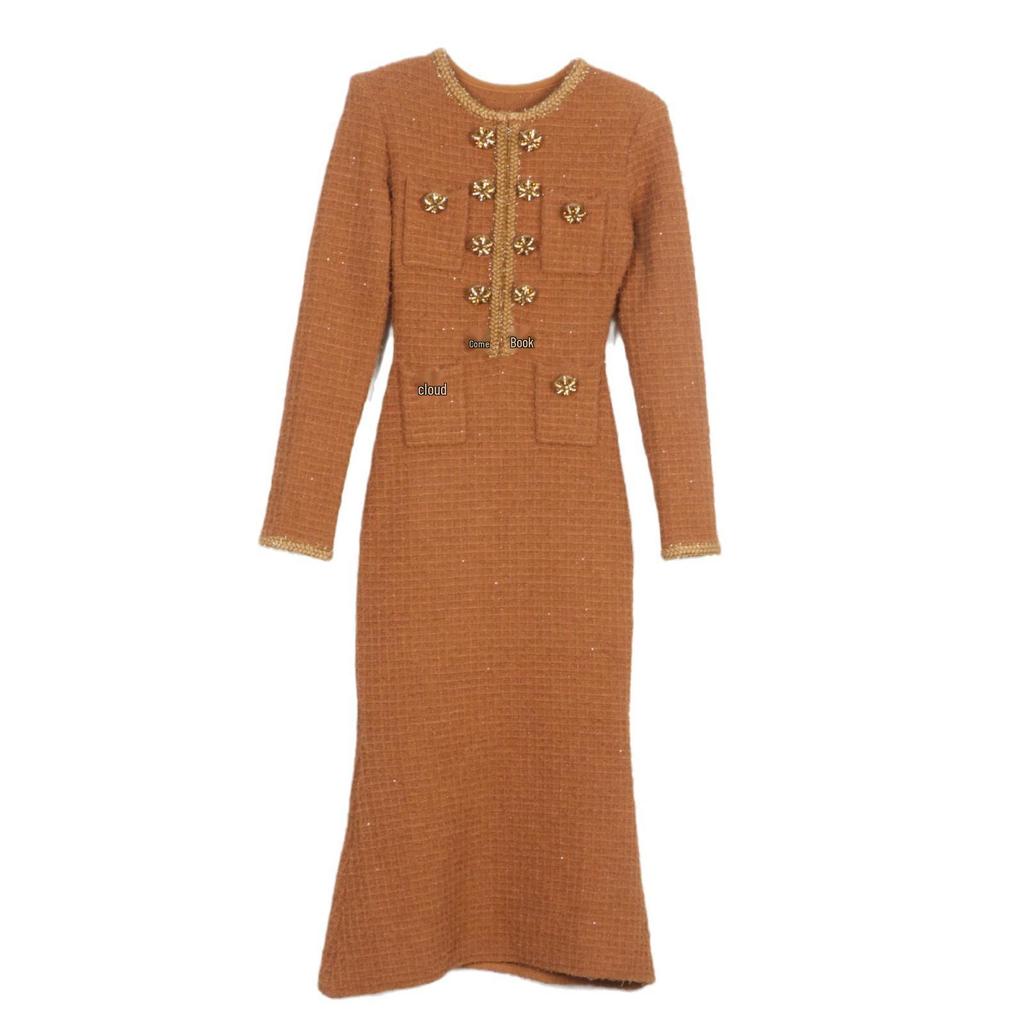 Elegant French Style Diamond Button Slimming Knitted Dress with Round Neck and Long Sleeves for Autumn/Winter