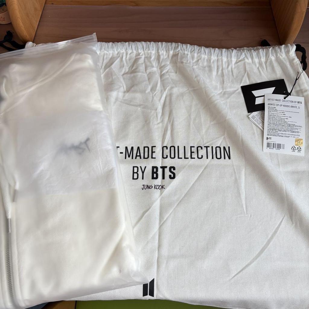 [USED] BTS JUNG KOOK Artist-Made Hoodie, Size L, White