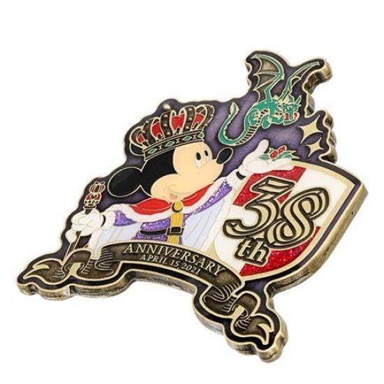 Mickey Mouse Magnet Disneyland 38th Anniversary Kingdom Treasure Fantasyland Badge Disney Merchandise Souvenir [Tokyo Exclusive]