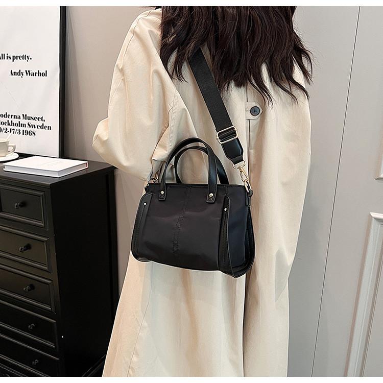 Stylish Nylon Bag Women 2023 New Korean Style Autumn Winter Retro Fashion Square Bag Single Shoulder Bag Black