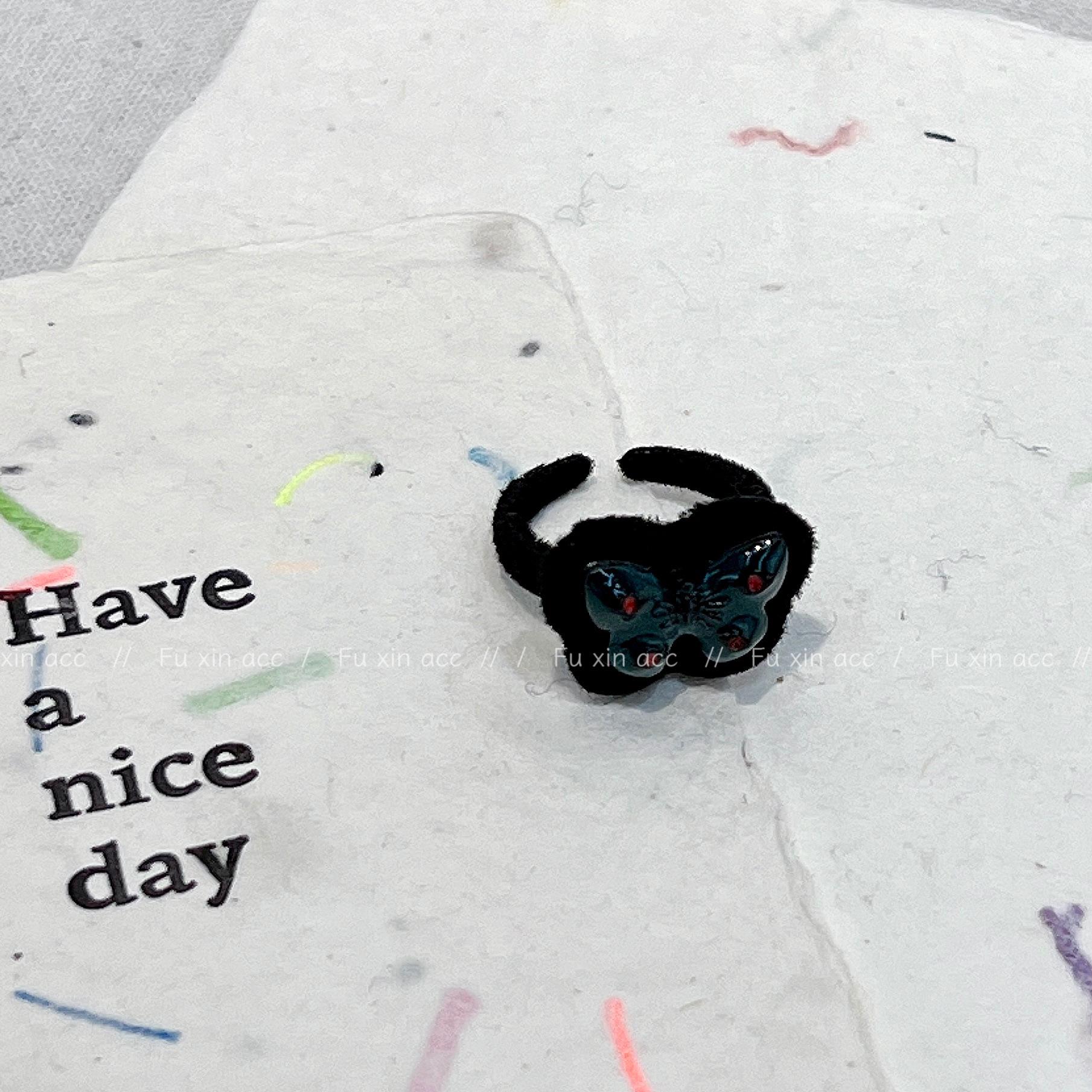 

Кольцо из смолы с бабочкой осень/зима – милое, простое, уникальное модное решение для указательного пальца женщины