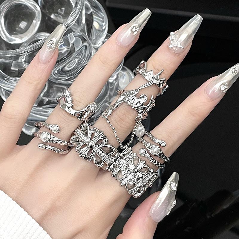 Niche Design Cold Wind Irregular Fold French Cross Chain Fringed Open Ring Female Zircon