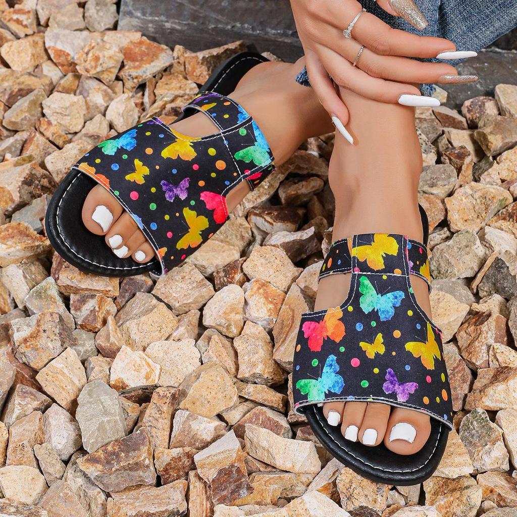 2024 Summer Women's Breathable Roman Style Color Block Sandals: European & American Flat Slippers