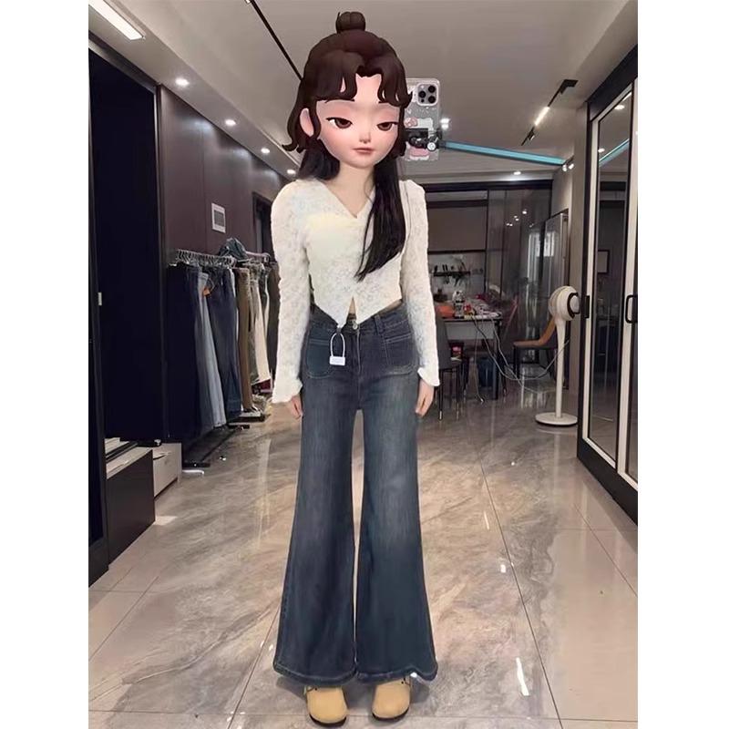 

Женские джинсы микро-клеш с высокой посадкой - для фигуры груша , больших размеров, стройнящие, закрывающие бедра, прямые для весны и осени S синий