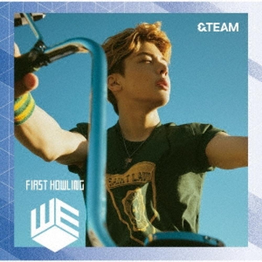 

First Howling WE [CD+Буклет+Фотокарта] Для участников Solo Jacket Edition MAKI