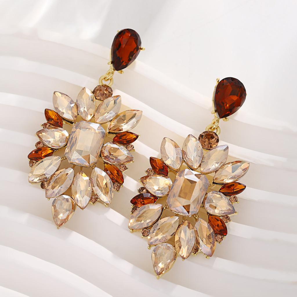 Elegant Alloy Drop Earrings For Women With Vintage Design Perfect For Evening Parties And Formal Events