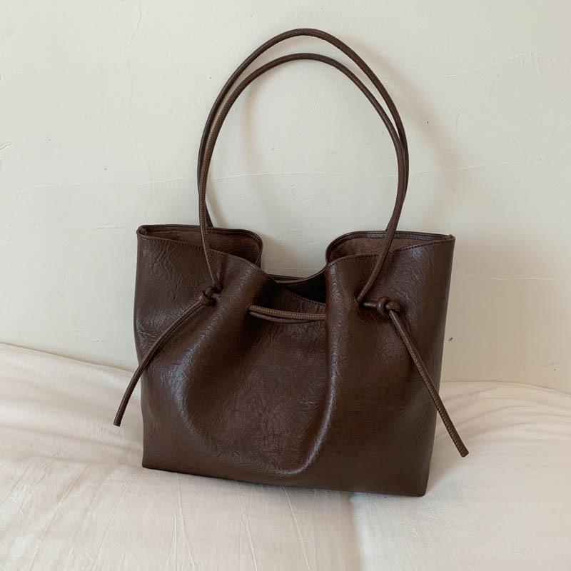 

Large-capacity simple tote bag women s summer new commuting fashion shoulder bag high-end women s bag