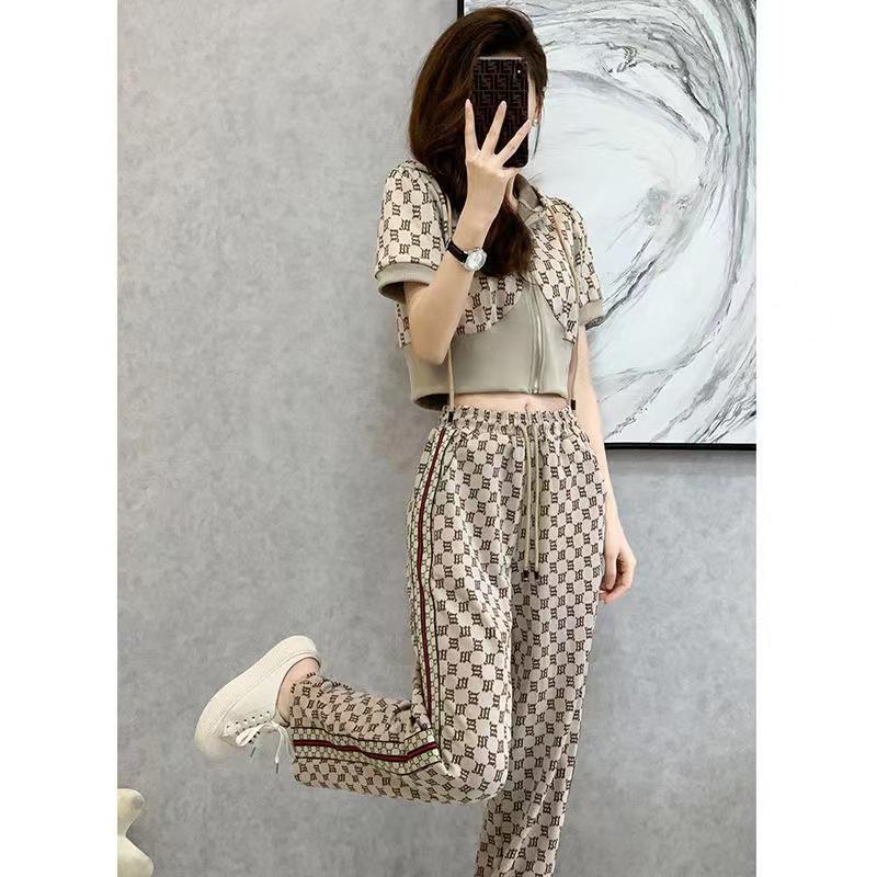 Xiaoxiangfeng Fashion Sports Suit for Women in Summer, Age-reducing Fashion Short-sleeved Sweatshirt, Wide-leg Sweatpants Two-piece Set
