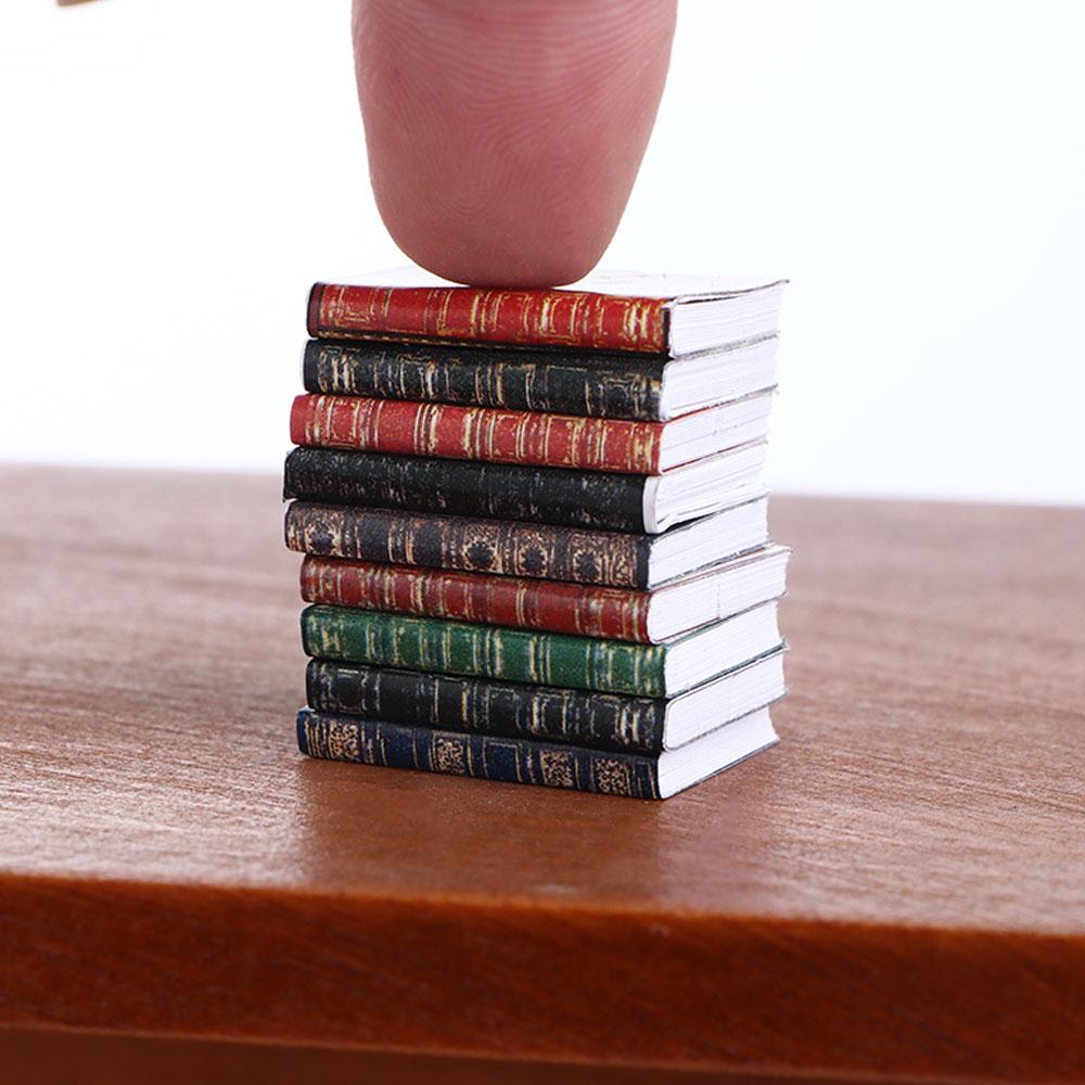 1:12 Scale Retro European Style Classical Miniature Dollhouse Decoration Mini Books Notebook