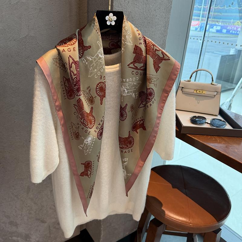 Old Money Wind Shawl Triangle Scarf Printing Premium Textured Silk Scarf Double Sided Headscarf Women's Decorative Comfortable Scarf