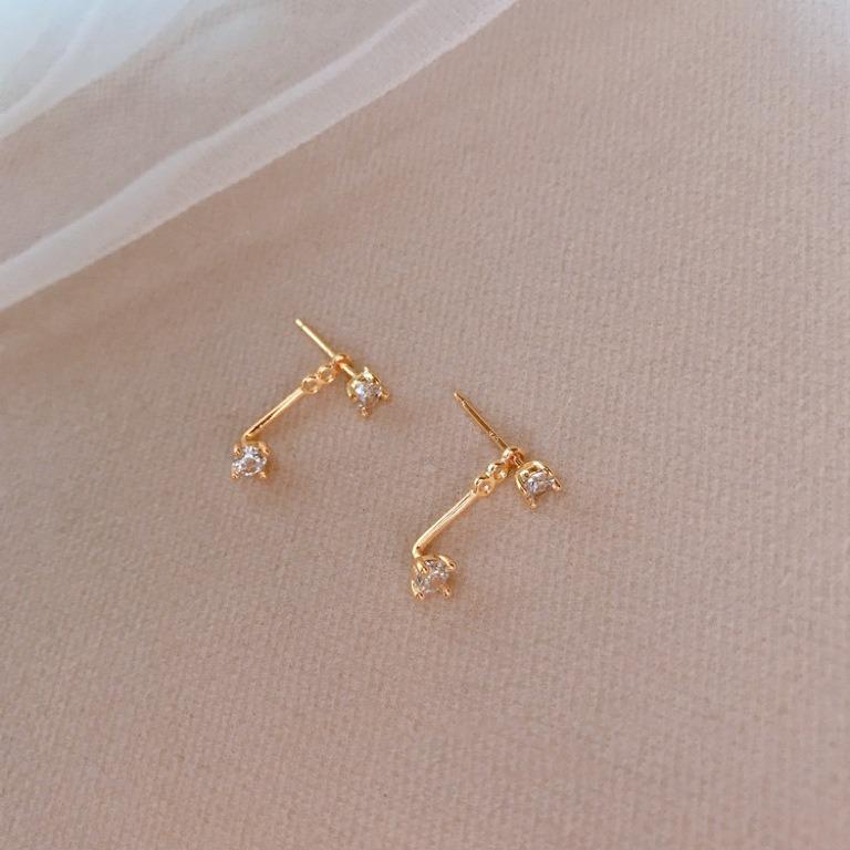 2025 New French-Style Versatile Rhinestone & Sterling Silver Earrings for Women