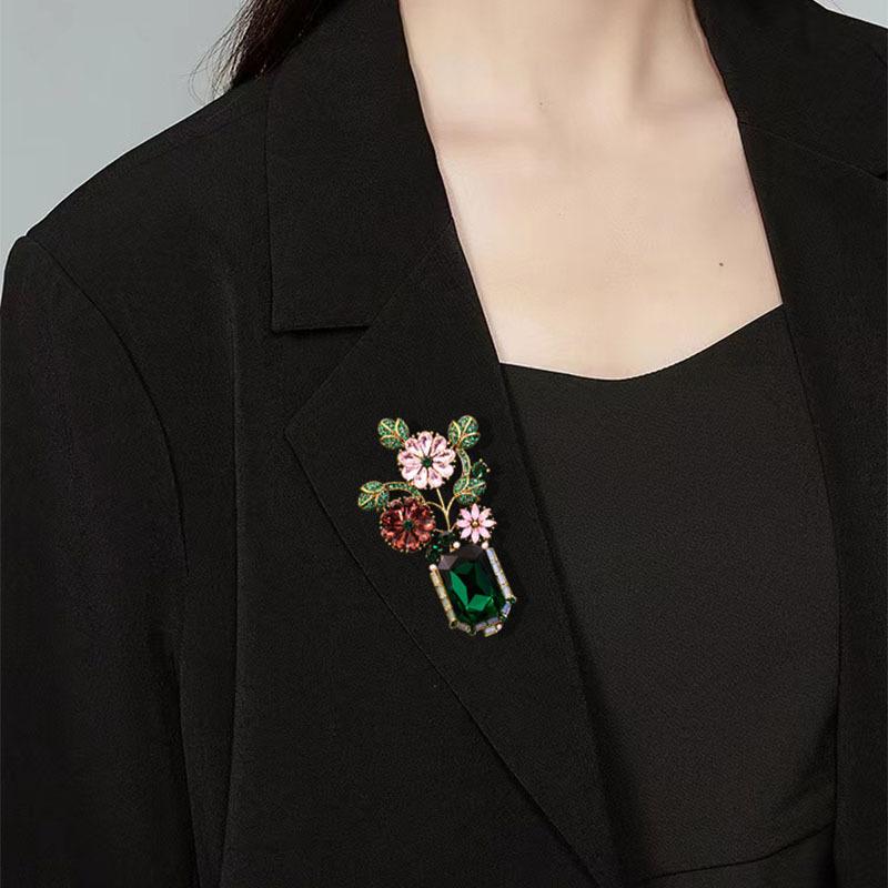 Retro Green Provence Garden High-end Women's Light Luxury High-end Fashion Brooch