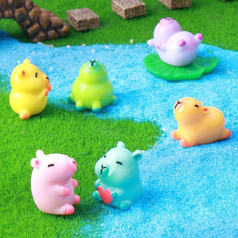 Miniature Luminous Resin Animal Ornaments: Cartoon Desktop & Car Decorations